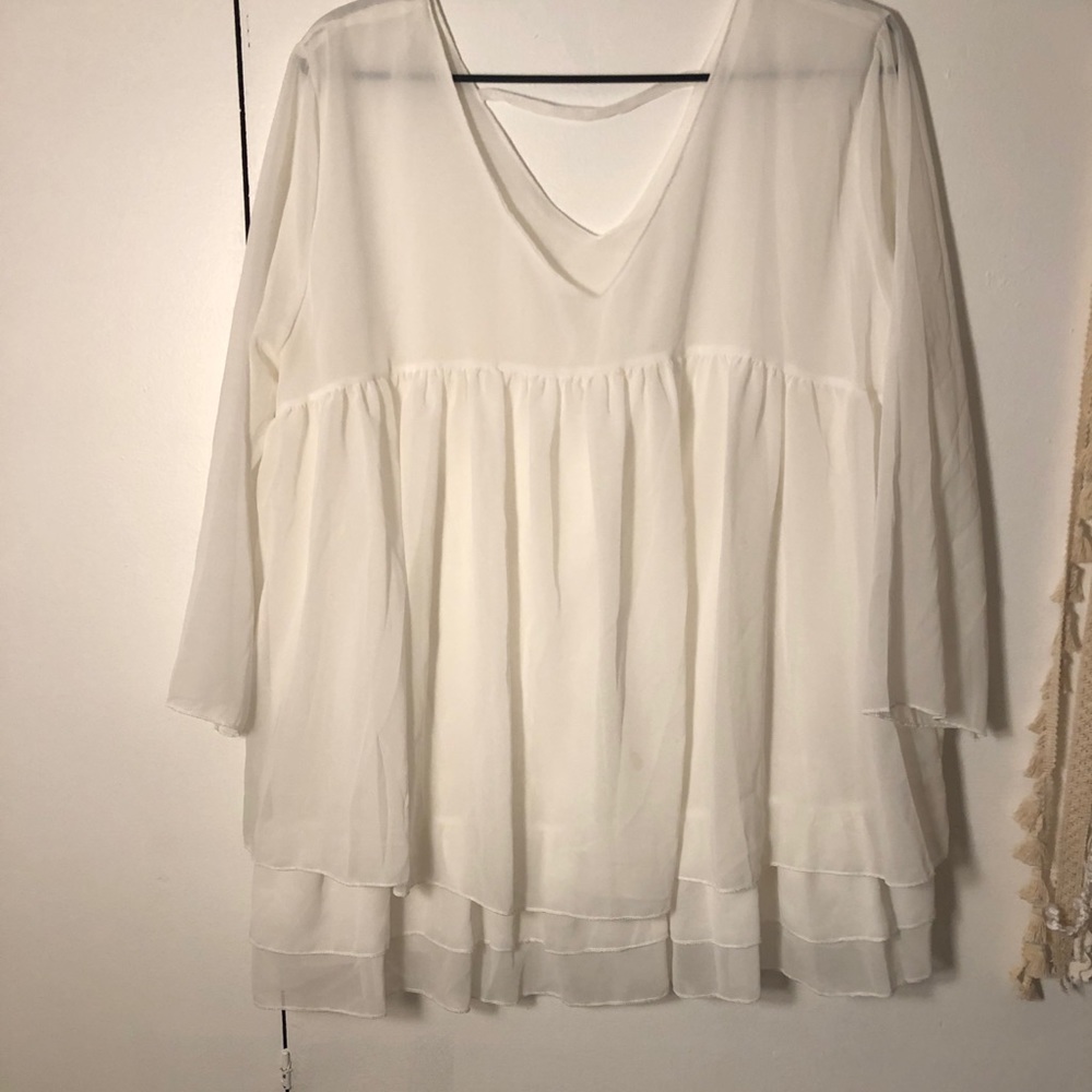 Light weight tunic style white top